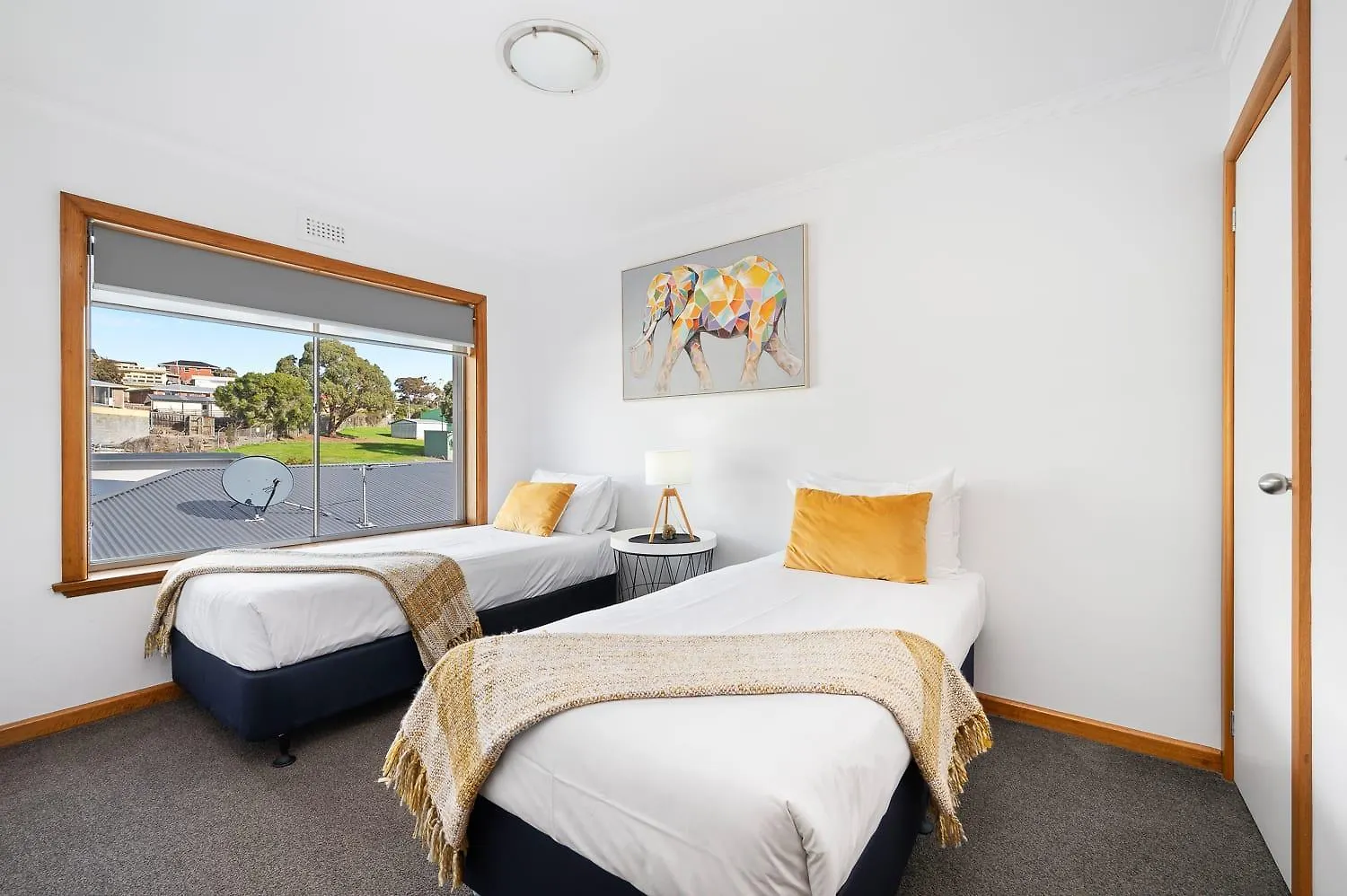 Residence At 165 Great For Large Groups Sleeps 11 Hobart