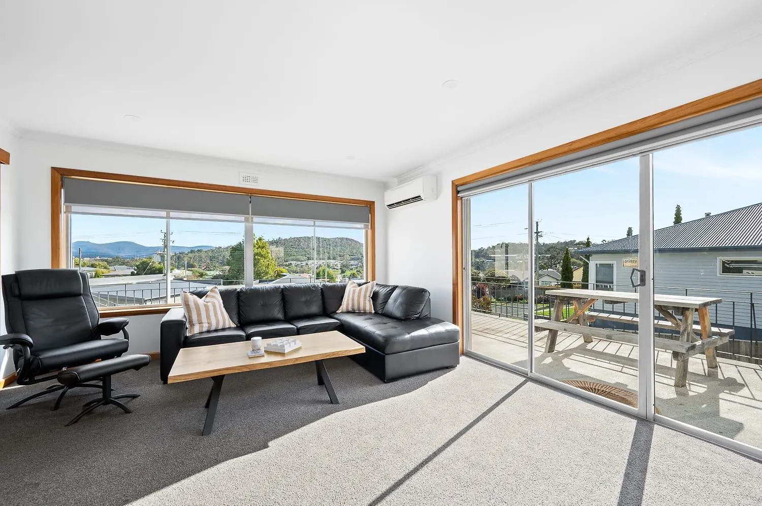 Residence At 165 Great For Large Groups Sleeps 11 Hobart